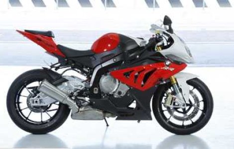 BMW descatuseaza o noua fiara: S1000RR