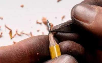 16 Mini-Sculpturi in creion...