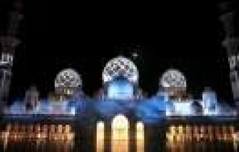 Video: Proiectii 3D impresionante pe 'casa lui Allah'