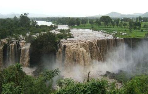  Top  Atunci cand apa cade: 10 cascade superbe