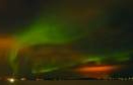 SPECTACULOS: Aurora Boreala surprinsa in imagini de amator