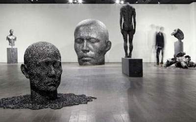 Sculpturi din lanturi vechi...