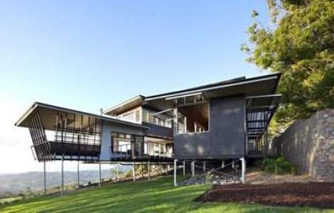 Iti faci planuri? Hai sa te inspiram un pic: Casa de Sticla