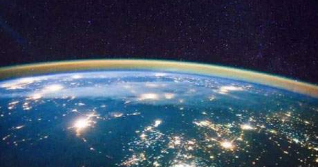 Stele si Pamantul vazute de pe Statia Internationala
