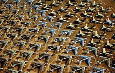  Top  Graffiti acolo unde te astepti mai putin: Cimitirul Gigantilor