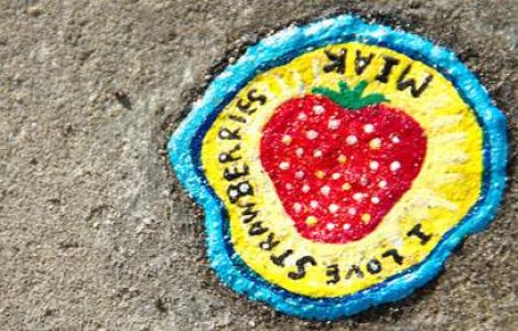 Picturi in miniatura pe guma de mestecat