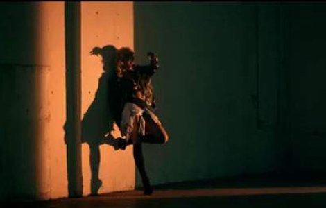 Rita Ora are un videoclip nou