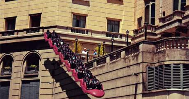 Prin Buenos Aires, cu roller coaster-ul invizibil