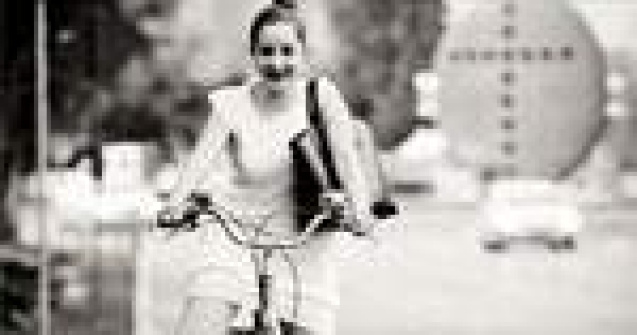 In fuste pe biciclete la SkirtBike 3