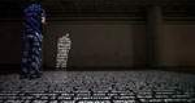 In order to control - o instalatie tipografica interactiva