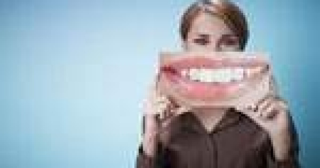 Pearl Drops Smokers, pentru un zambet de nefumator