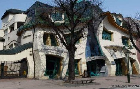 Ciudatenii arhitecturale: casa stramba