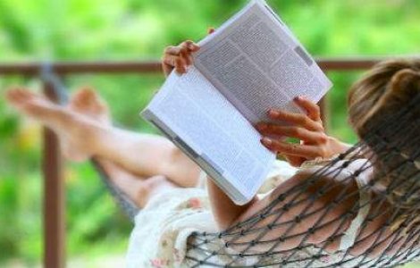  Top  TOP 10 de carti de citit pe plaja