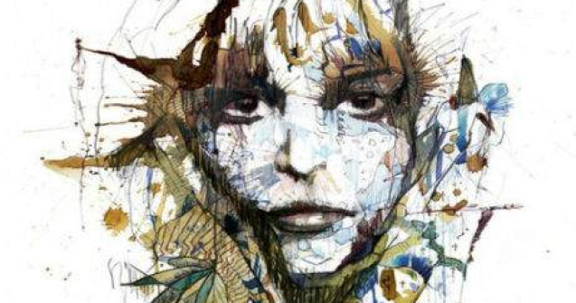  Top  Artistul care picteaza cu...ceai