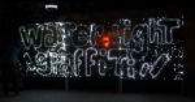 Experiment artistic - o noua forma de graffiti: lichid