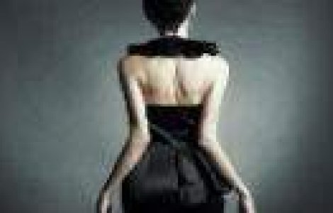 Experiment: Cati barbati se uita la fundul tau cand iesi pe strada?