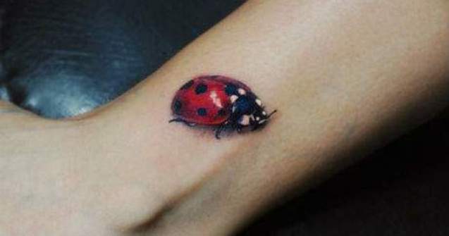 Picturi pe corp: 12 tatuaje incredibil de realiste