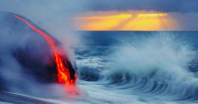 In mijlocul marii de foc: un spectacol vulcanic EPIC