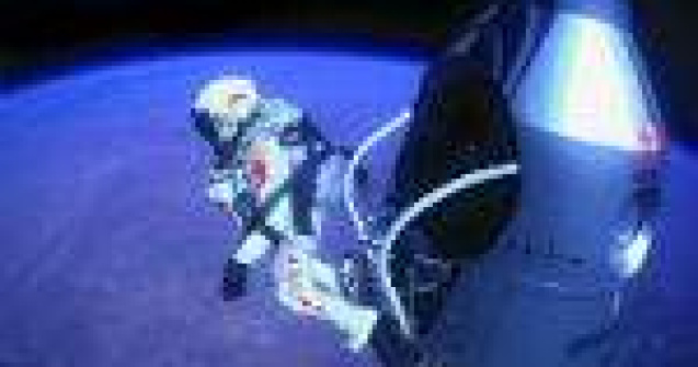 8 curiozitati despre cel mai spectaculos salt, de la marginea spatiului