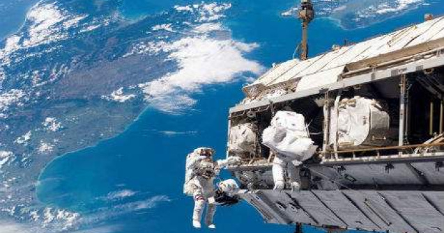 O zi pe Statia Spatiala Internationala - 10 imagini fascinante