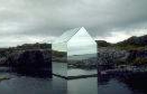 Cum arata o casa construita numai din oglinzi