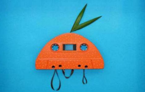 Ai mai vazut asa ceva? Arta minimalista din casete audio