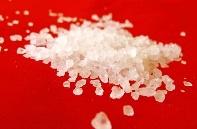 Atentie, le consumi zilnic! Alimente despre care NU STIAI ca au MULT PREA MULTA sare