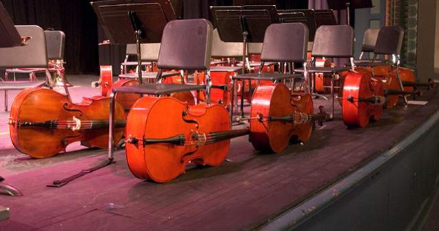  Video  Un cunoscut dirijor a MURIT pe scena, in timpul unui concert