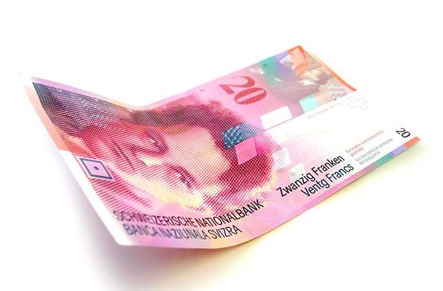 Isarescu: Noi nu avem primarii cu credite in franci elvetieni