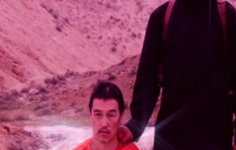  Video  Gruparea SI l-a DECAPITAT pe ostaticul japonez Kenji Goto