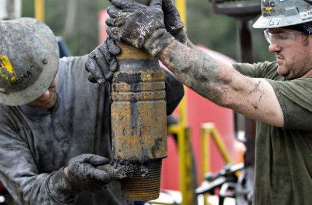 Chevron renunta la explorarea zacamintelor de gaze de sist din Polonia