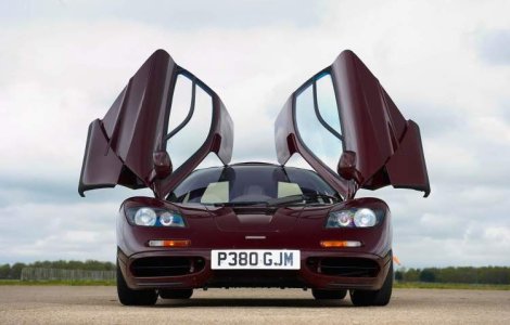 Mr. Bean isi vinde masina pentru 10,5 milioane de euro