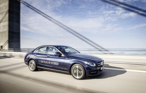 Mercedes C 350 Hybrid - Consum de 2,1 litri/100 km