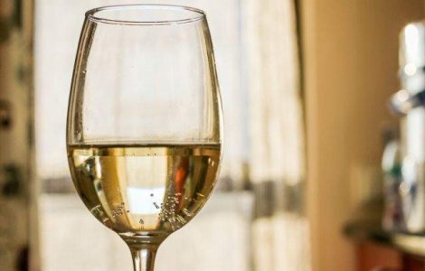 ANAT cere reducerea TVA la 9% la toate restaurantele