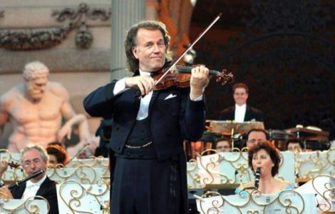  Video  Andre Rieu va sustine un al SASELEA concert in Romania