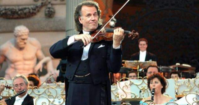  Video  Andre Rieu va sustine un al SASELEA concert in Romania