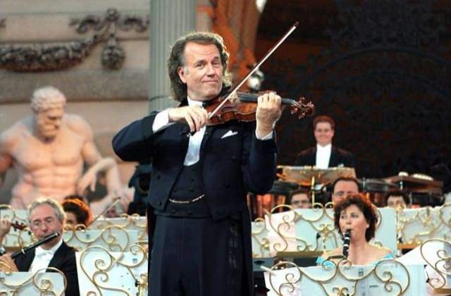 [Video] Andre Rieu va sustine un al SASELEA concert in Romania