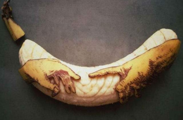 Adevarate opere de arta! Acest artist transforma bananele in sculpturi superbe