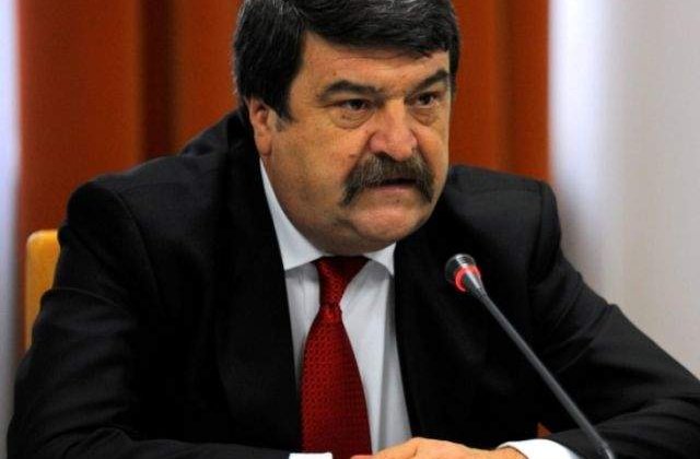 Toni Grebla a DEMISIONAT de la Curtea Constitutionala