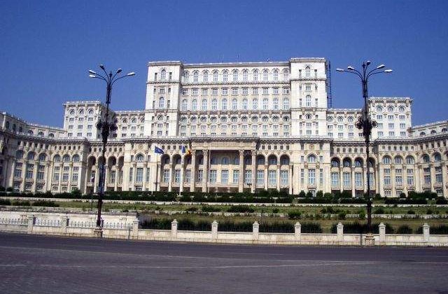 O expozitie ce surprinde farmecul Bucurestiului, la Aeroportul Henri Coanda