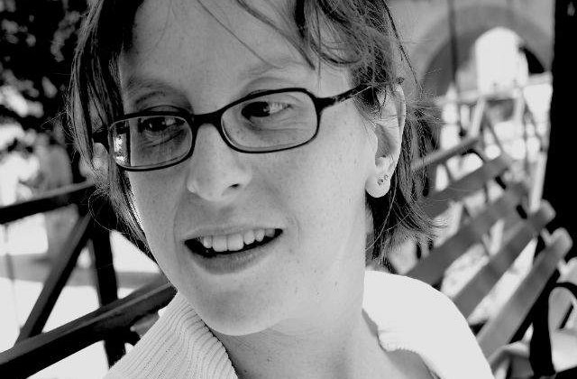 Te IMBATRANESC fara sa stii! Cele mai simple lucruri care iti fura tineretea