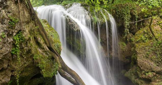 Top  Frumusetea lor ne-a facut faimosi! IMPRESIONANTELE cascade din Romania