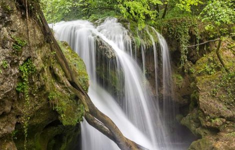 Top  Frumusetea lor ne-a facut faimosi! IMPRESIONANTELE cascade din Romania