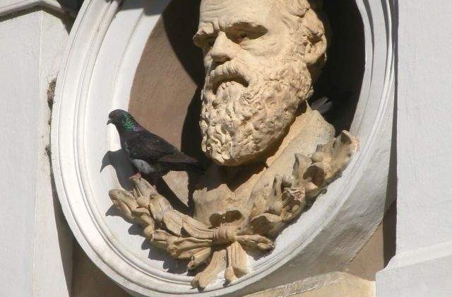 Charles Darwin, sarbatorit printr-un eveniment dedicat stiintei si evolutiei umane