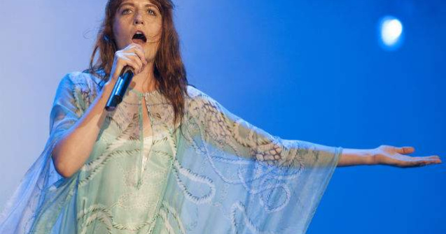 Opreste-te din ce faci acum si urmareste noul clip al lui Florence +