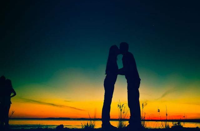 Secretul sta in pasiune! Ce nu stiai ca ti se intampla cand SARUTI