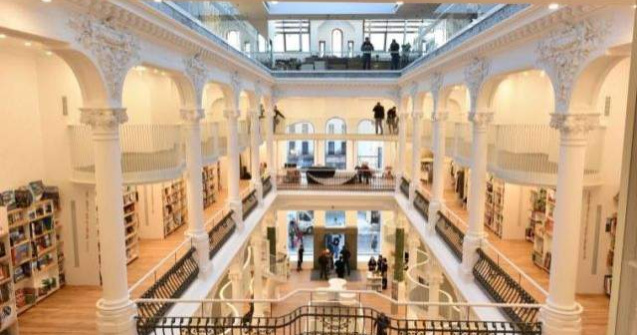 Carturesti Carusel: O librarie cu circa 10.000 de volume
