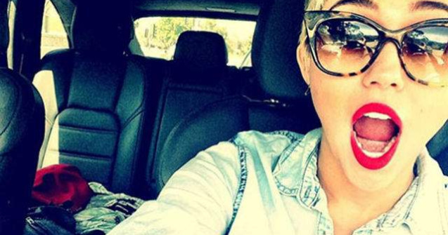  Video  Miley Cyrus si-a facut debutul in industria porno cu un film BDSM