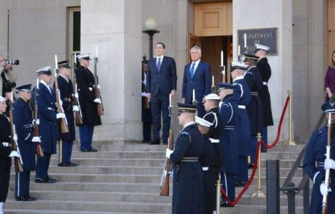 Ponta s-a intalnit cu secretarul american al Apararii. Despre ce au discutat