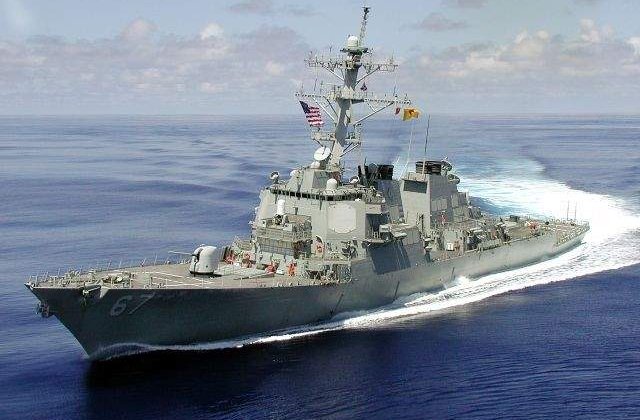 Distrugatorul USS Cole a efectuat un exercitiu cu o nava romaneasca